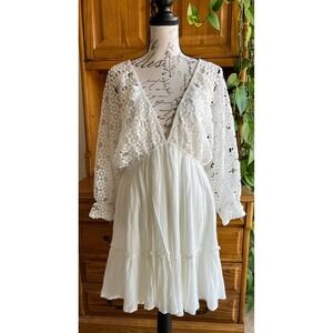 Ruby Sees White Lace Boho Mini Dress Long Sleeve Open Back Tiered Skirt 10 NWT